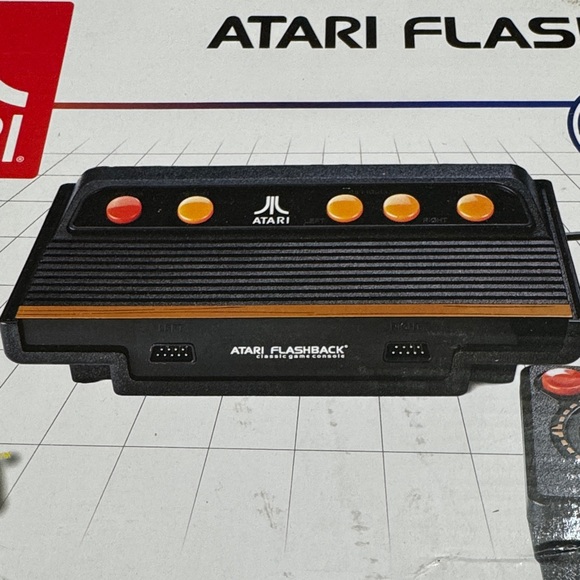 Atari Flashback 8 Console with Controllers - Picture 7 of 11